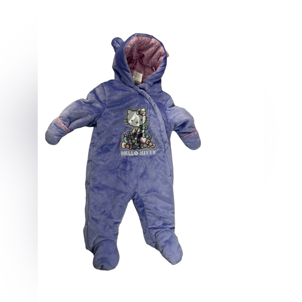 Infant hello kitty snowsuit size 3 months